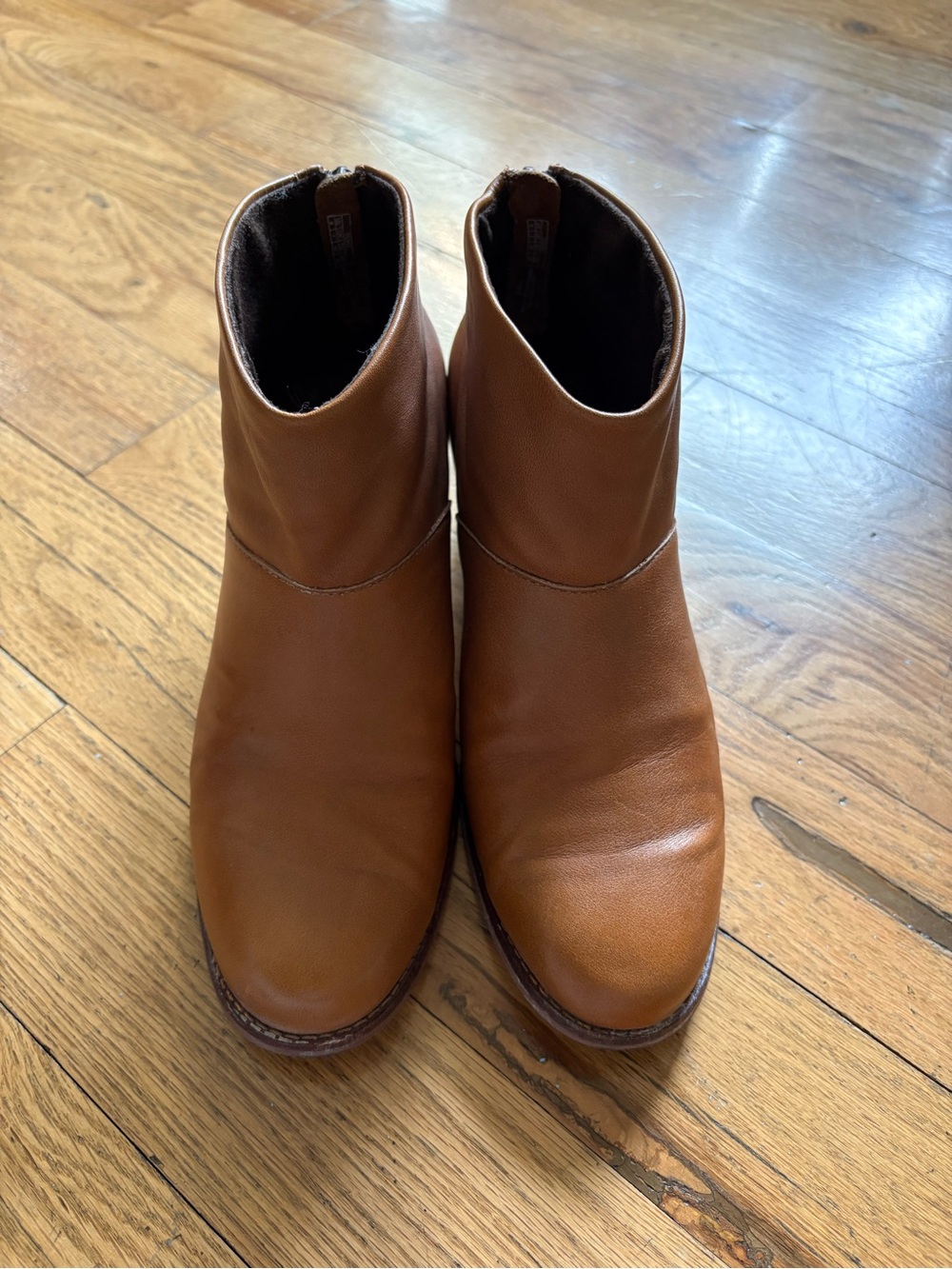 TOMS Leather Ankle Boots - Classic Chelsea-Style